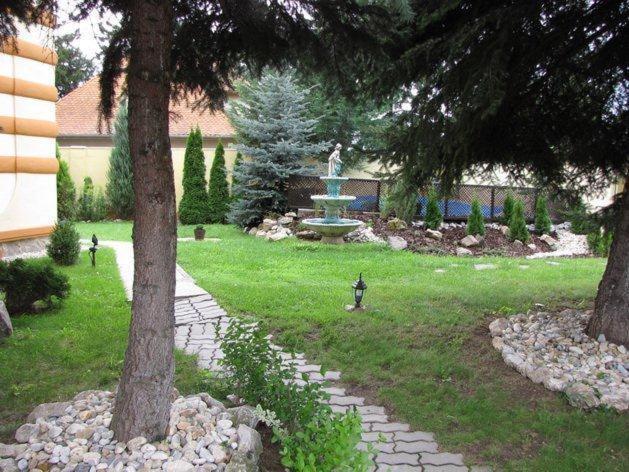 Готель Zamok U Grofa Нітра Екстер'єр фото